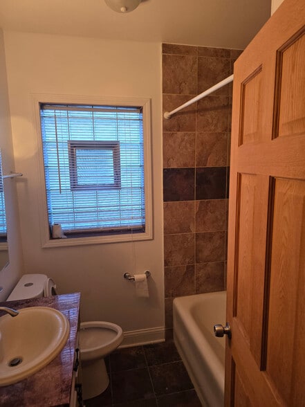 Building Photo - 9225 S Marshfield Ave