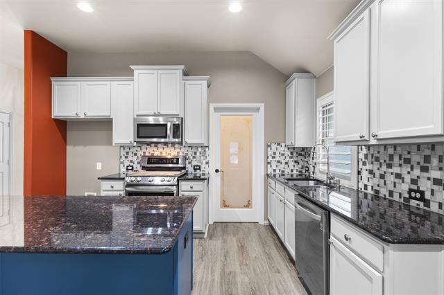 Building Photo - 1214 Inglewood Dr