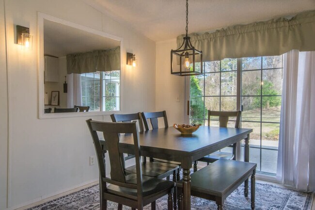 Building Photo - 224 Prestwood Ln