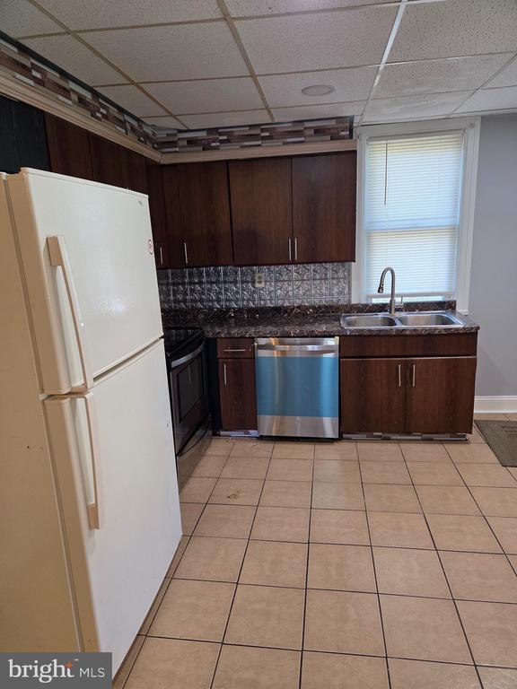 Building Photo - 1954 Kohl St