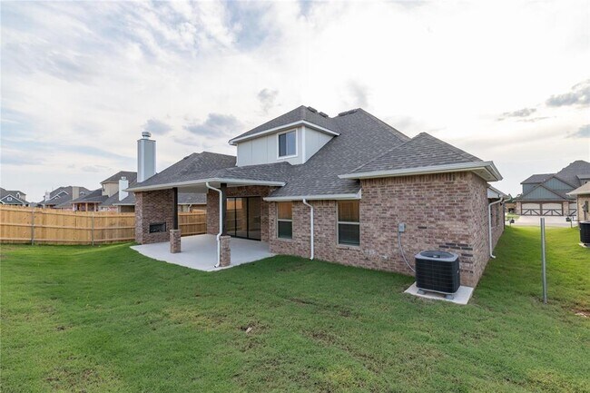 Building Photo - 5732 Lantana Ln