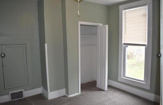 Building Photo - 2001 Mitchell Ave