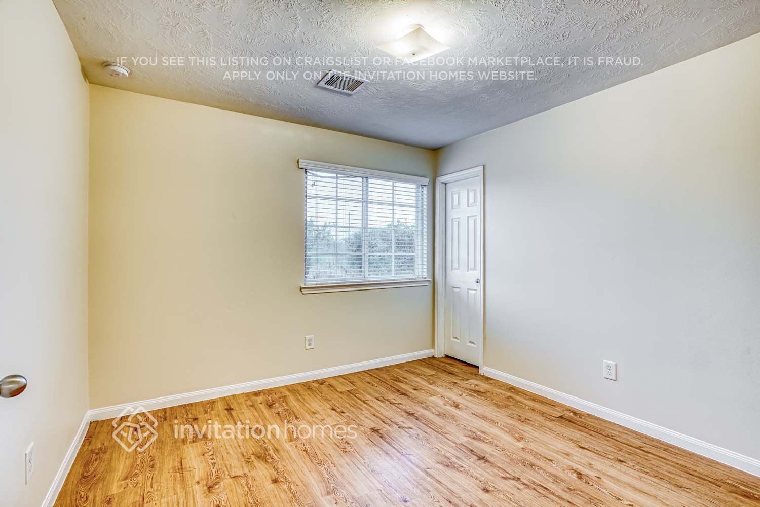 Building Photo - 18811 Dennington Dr