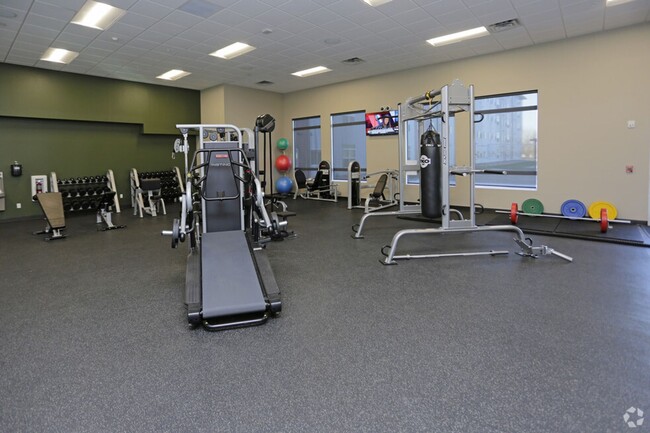 Building Photo - Live the U32 Lifestyle in this 4 Bedroom 2...