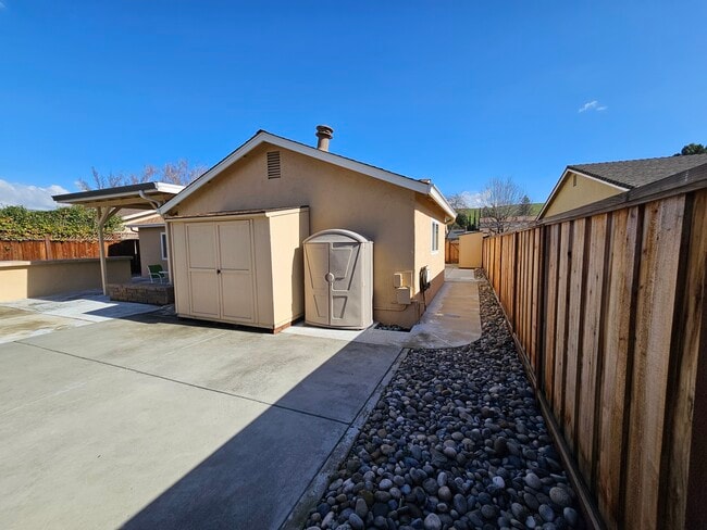 Building Photo - 119 Houlton Ct