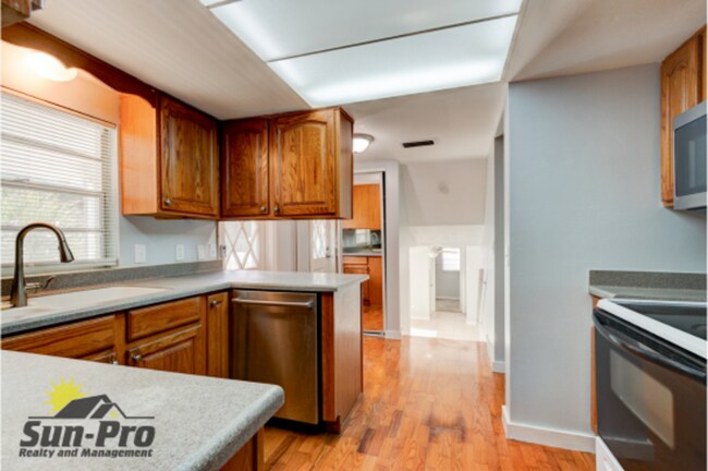 Building Photo - 2903 Lantern Dr