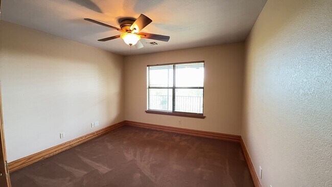 Building Photo - Welcome home to breathtaking views in this...