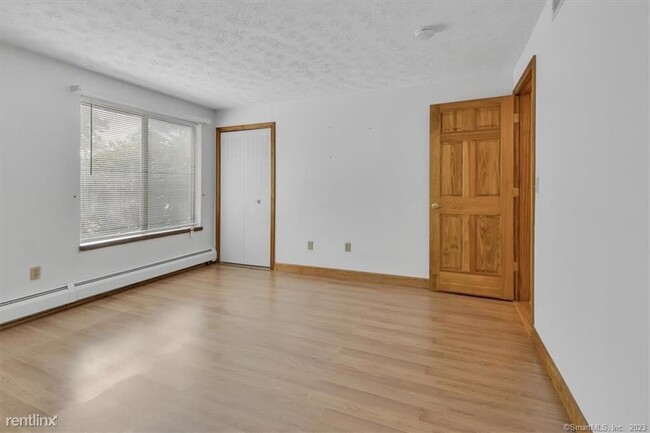 Building Photo - 1 br, 1 bath Condo - 23 I Amato Drive I