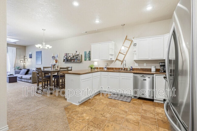 Building Photo - 9417 Vincenzo Dr