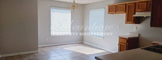 Building Photo - Beautiful 3 bedroom 2 bath home in Cordova...