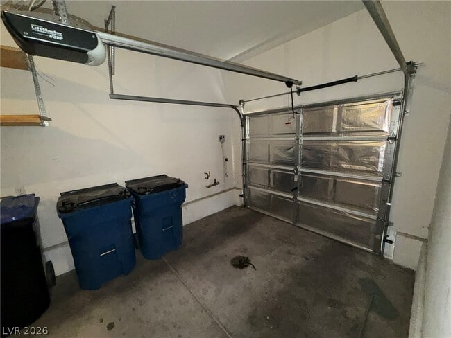 Building Photo - 8565 Vestia Ct