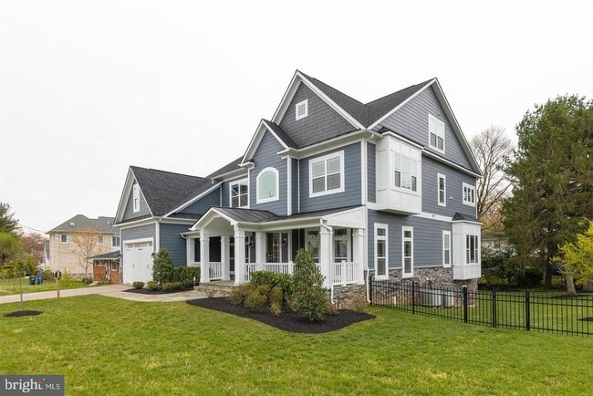 Building Photo - 6829 Rosemont Dr