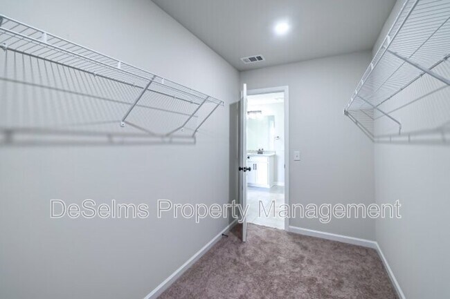 Building Photo - 3022 Chance Ct