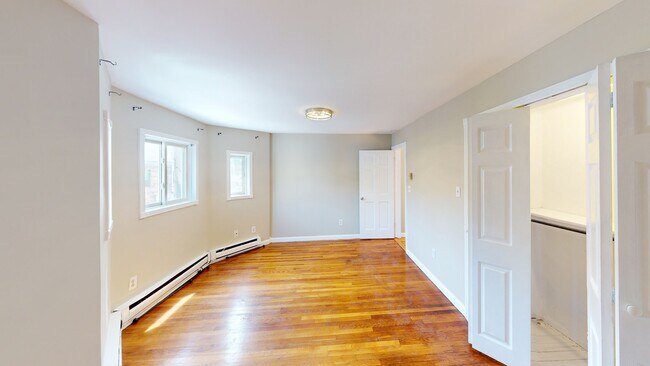 Building Photo - 403 W Fourth St