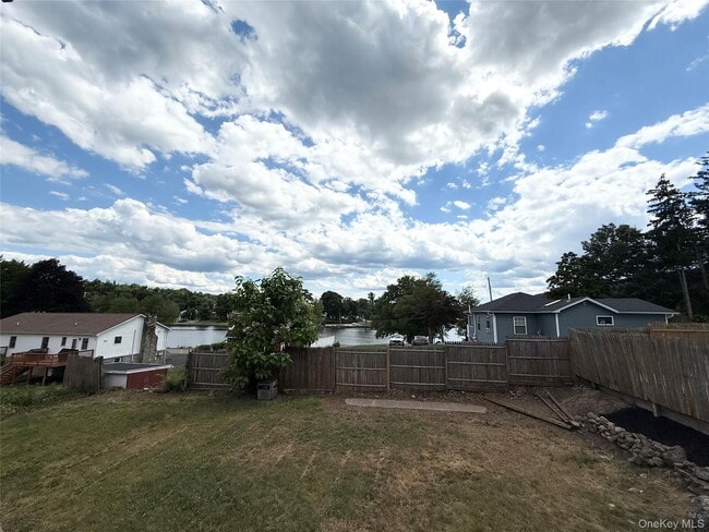 Building Photo - 12 Sebago Rd