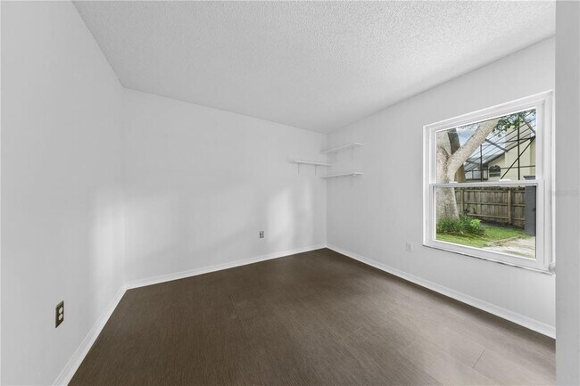 Building Photo - 308 Silver Pine Dr