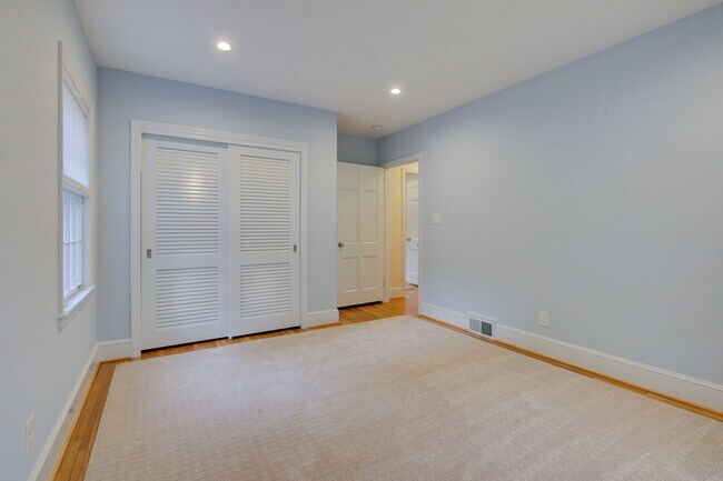 Building Photo - COMING SOON! 3 Beds| 2 Baths Updated Ranch...