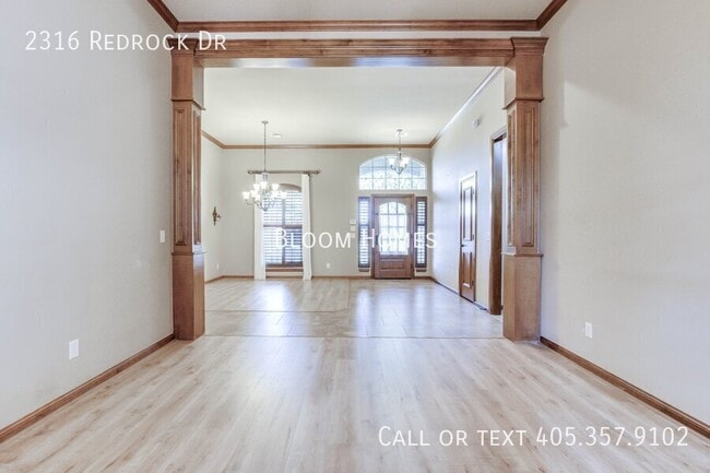 Building Photo - 2316 Redrock Dr