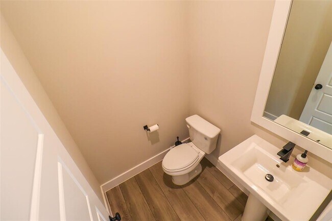 Building Photo - 5213 Pinemont Creek Ln