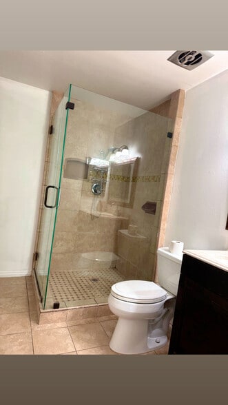 Building Photo - 1302 W 127th St