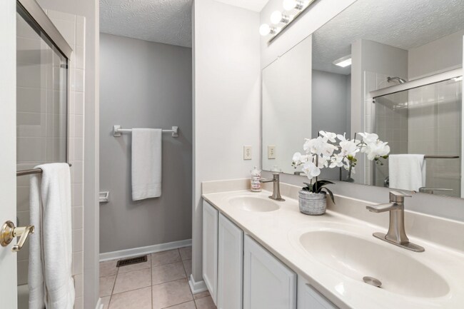Building Photo - 1148 Challis Springs Dr