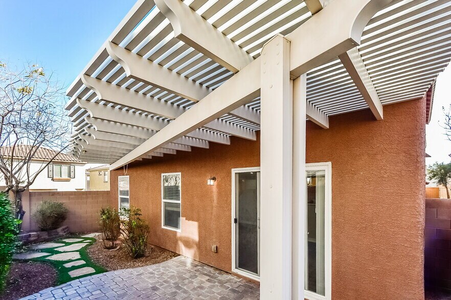 Building Photo - 9004 Tropical Tide Ct