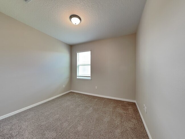 Building Photo - 5605 Camilla St