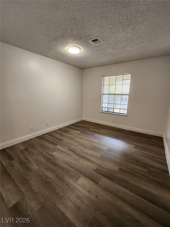 Building Photo - 1823 Niblick Cir