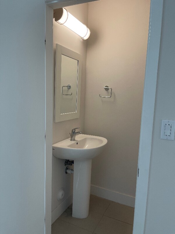 Building Photo - 515 NE 121st St