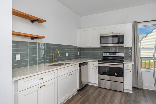 Building Photo - 637 E Anderson St