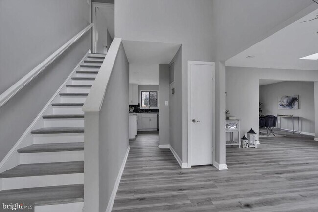 Building Photo - 10422 Woodbury Woods Ct