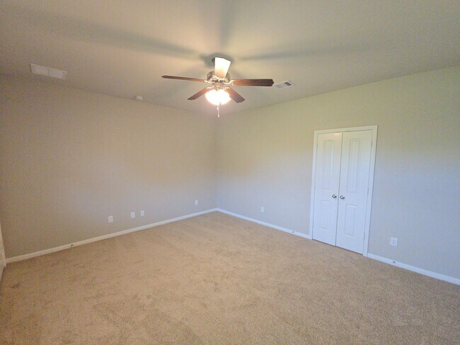 Building Photo - 14114 Little River Dr
