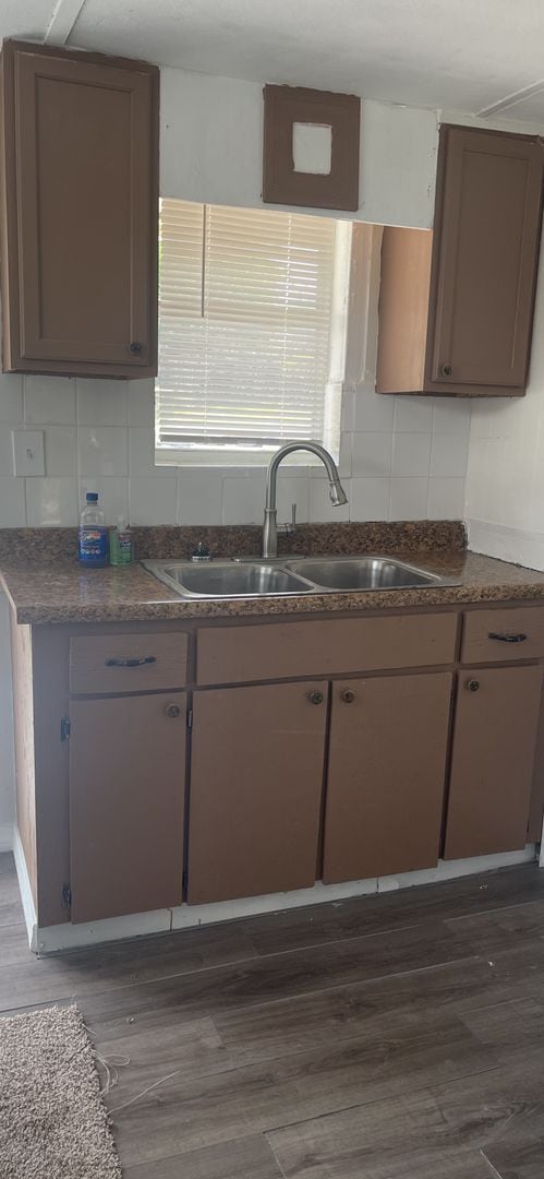 Building Photo - 919 S Washington Ave