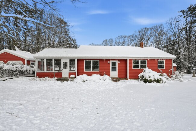 Building Photo - 11 Caribou Dr