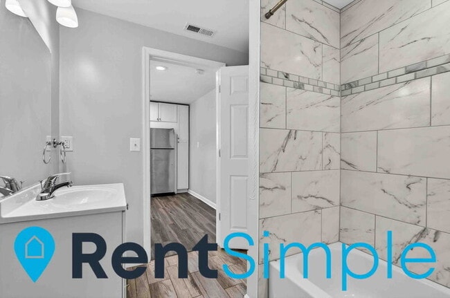 Building Photo - 5392 Lee Hwy