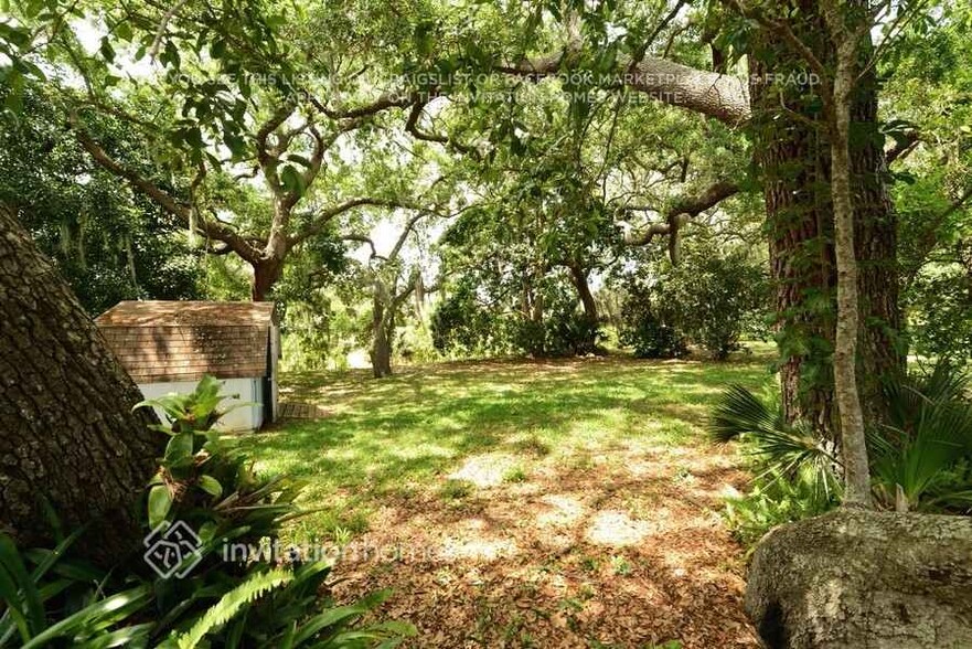 Building Photo - 7210 Meadowbrook Dr