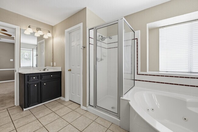 Building Photo - 905 Winged Foot Dr