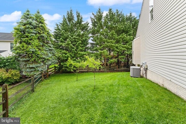 Building Photo - 43205 Cardston Pl
