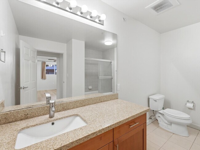 Building Photo - 95-060 Waikalani Dr