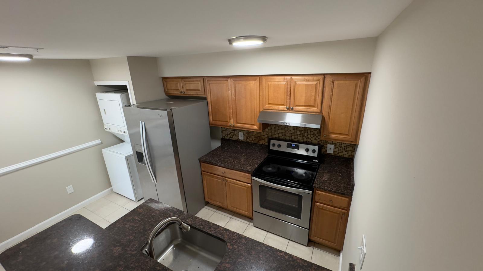 Building Photo - 8623 Beekman Pl