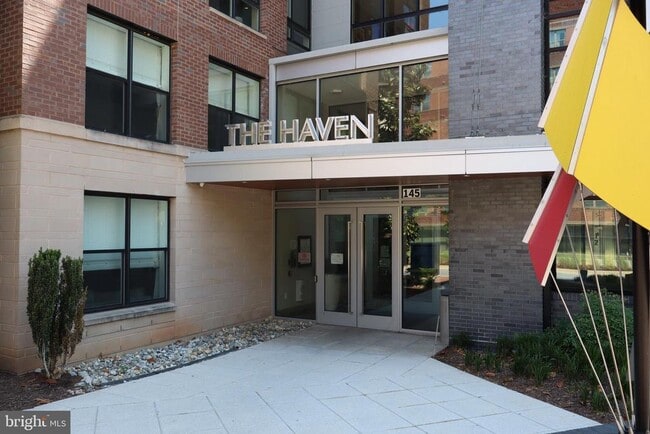 Building Photo - 145 Riverhaven Dr
