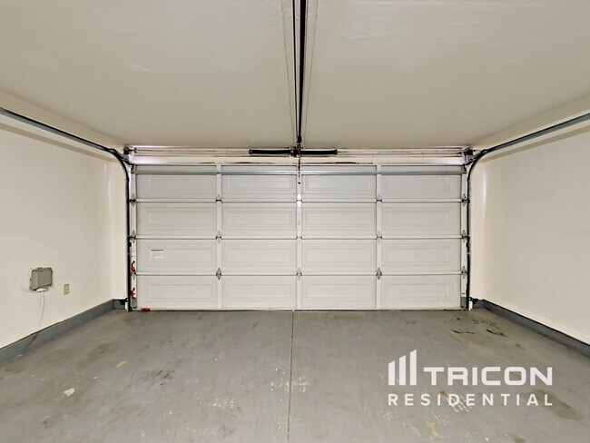 Building Photo - 1507 W El Monte Pl
