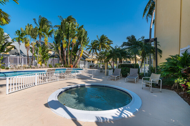 Building Photo - 6300 La Costa Dr