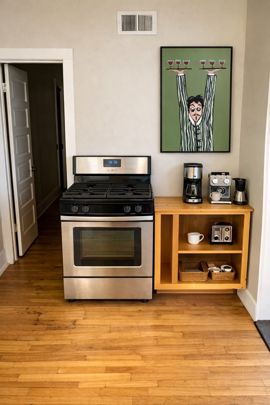 Building Photo - 845 Massachusetts St