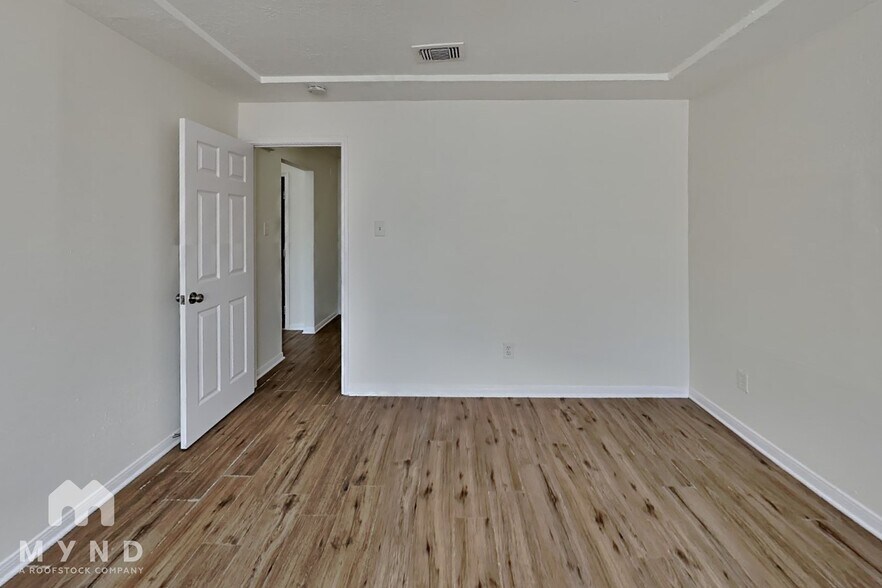 Building Photo - 15831 Pryor Dr
