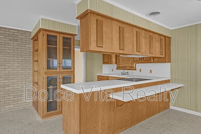 Building Photo - 1110 Walnut Ave