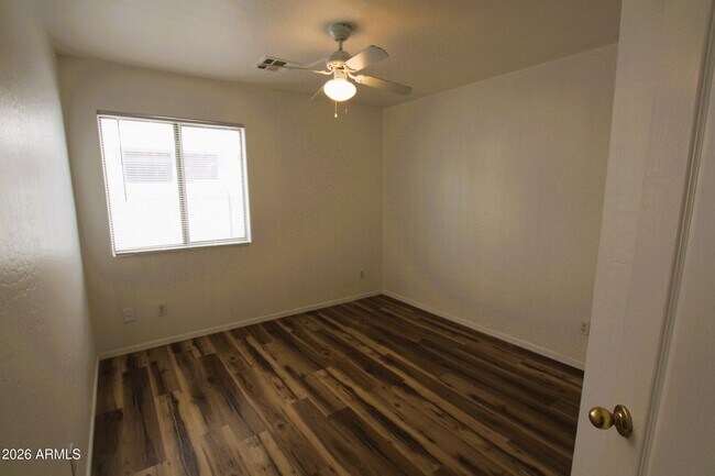 Building Photo - 25735 W Elwood St