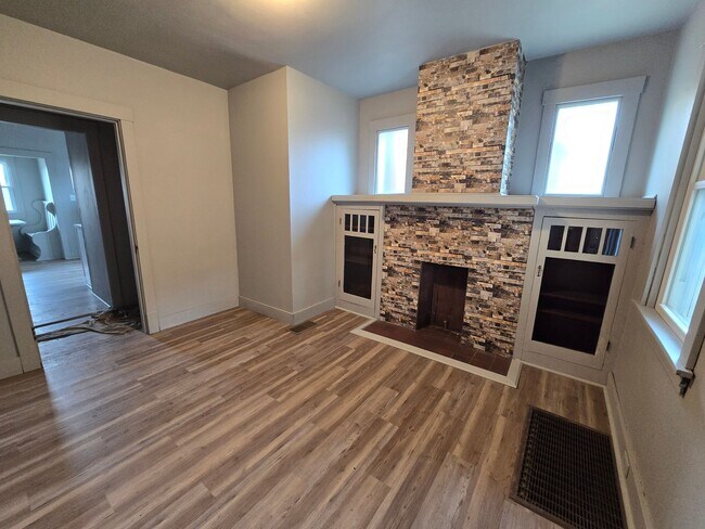 Building Photo - ver5725