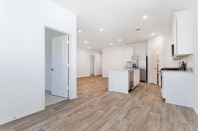 Building Photo - 4302 Freya Pointe Dr