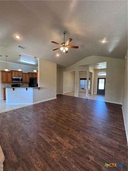Building Photo - 2536 Mugho Dr